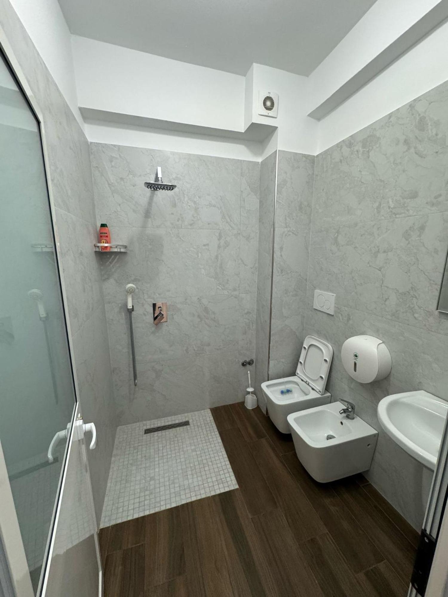Hotel Europa Lezhë 外观 照片