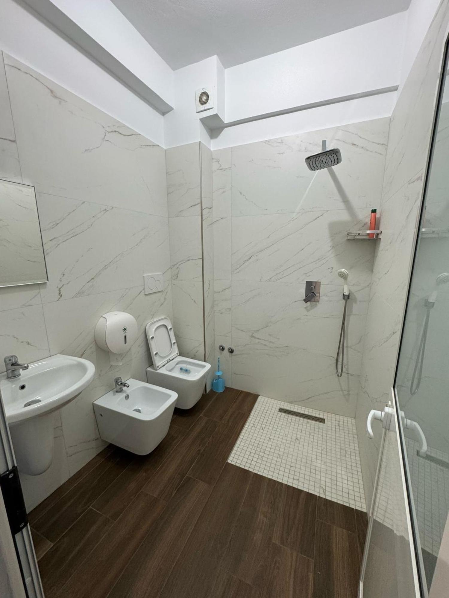Hotel Europa Lezhë 外观 照片