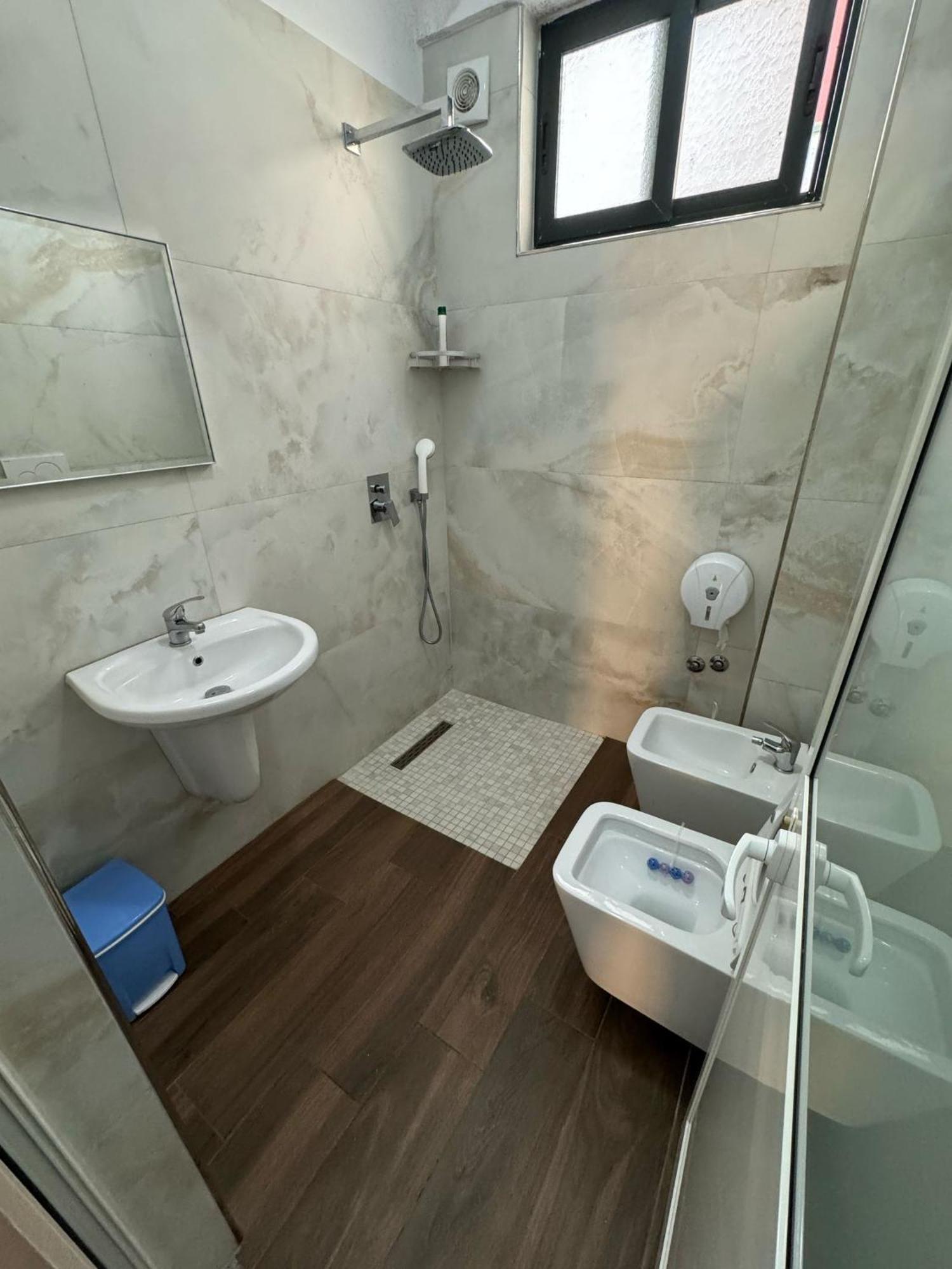 Hotel Europa Lezhë 外观 照片