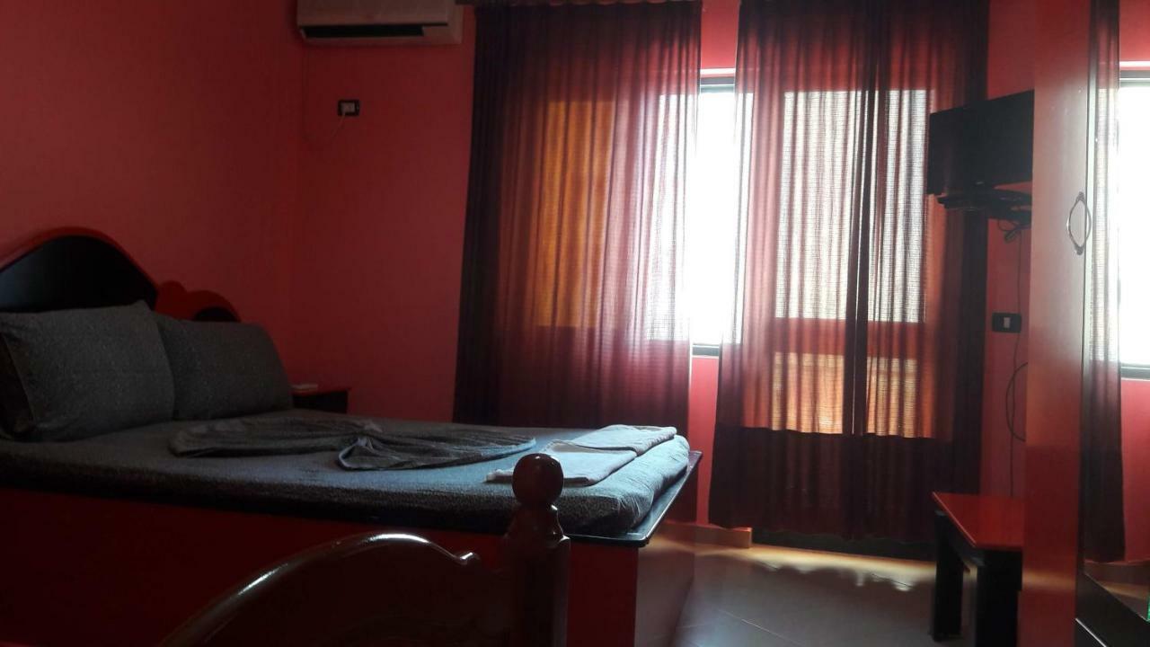 Hotel Europa Lezhë 外观 照片